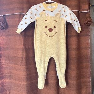 Disney Winnie the Pooh footie